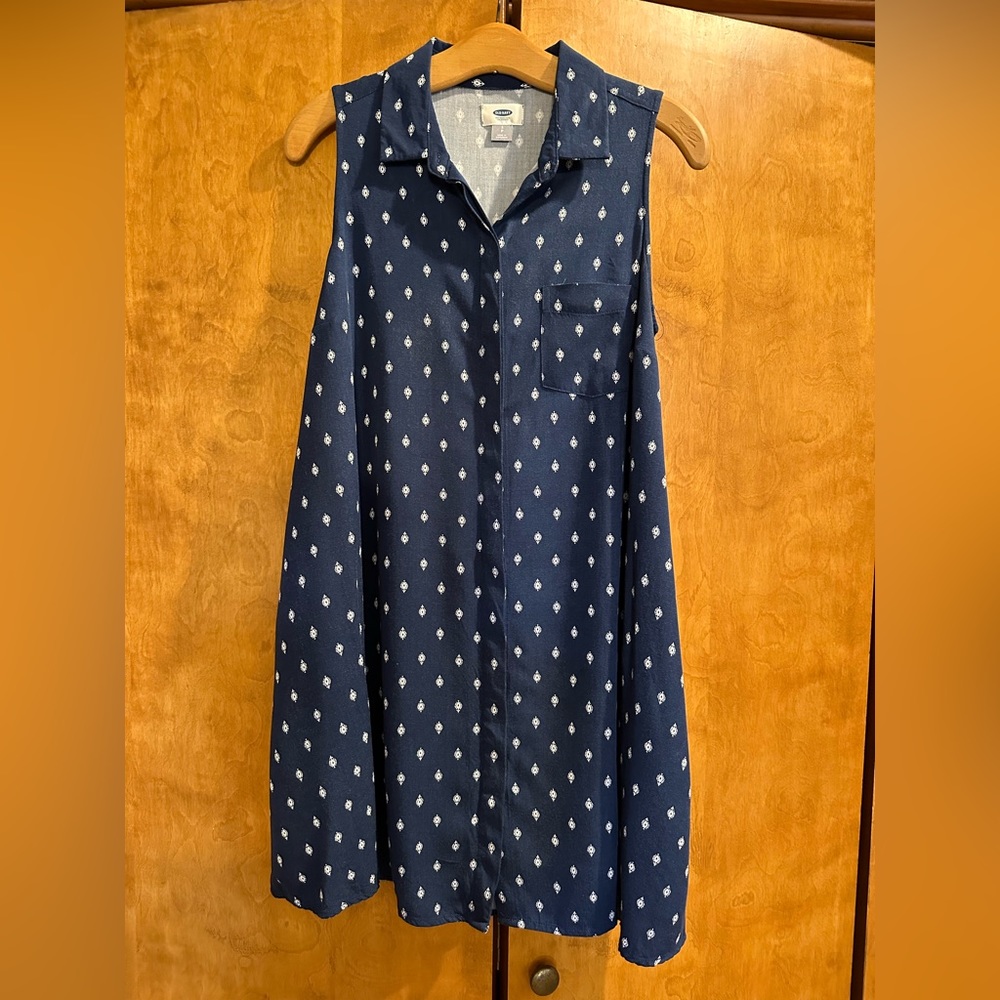 Old Navy and white, above knee dress. Small - Picture 15 of 15